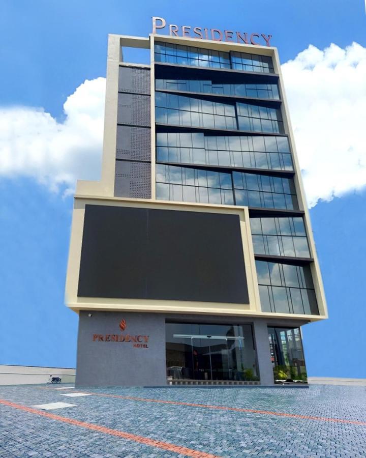 Presidency Airport Hotel Kochi 外观 照片