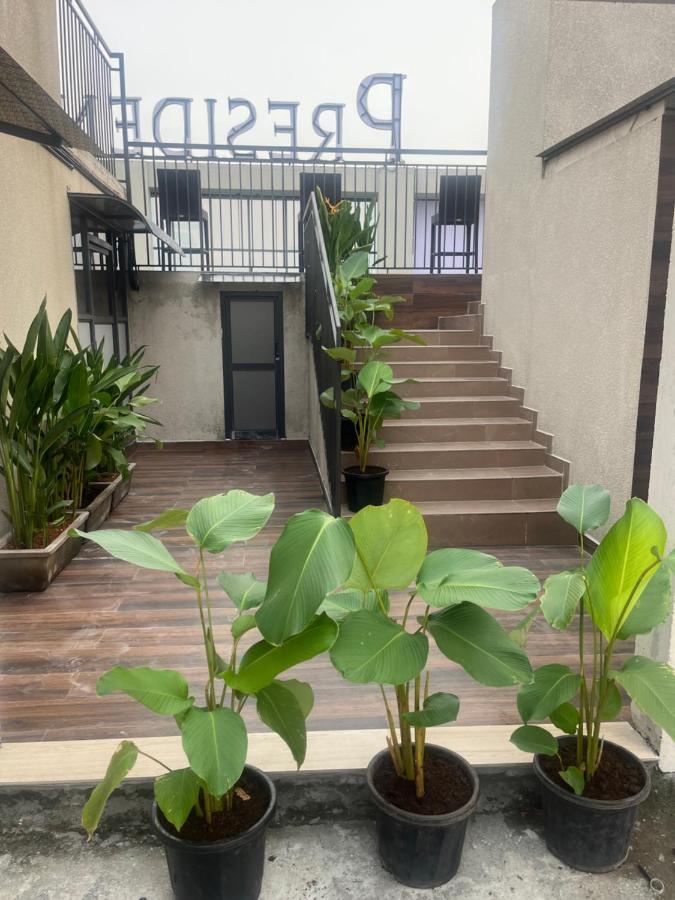 Presidency Airport Hotel Kochi 外观 照片