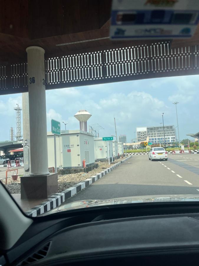 Presidency Airport Hotel Kochi 外观 照片