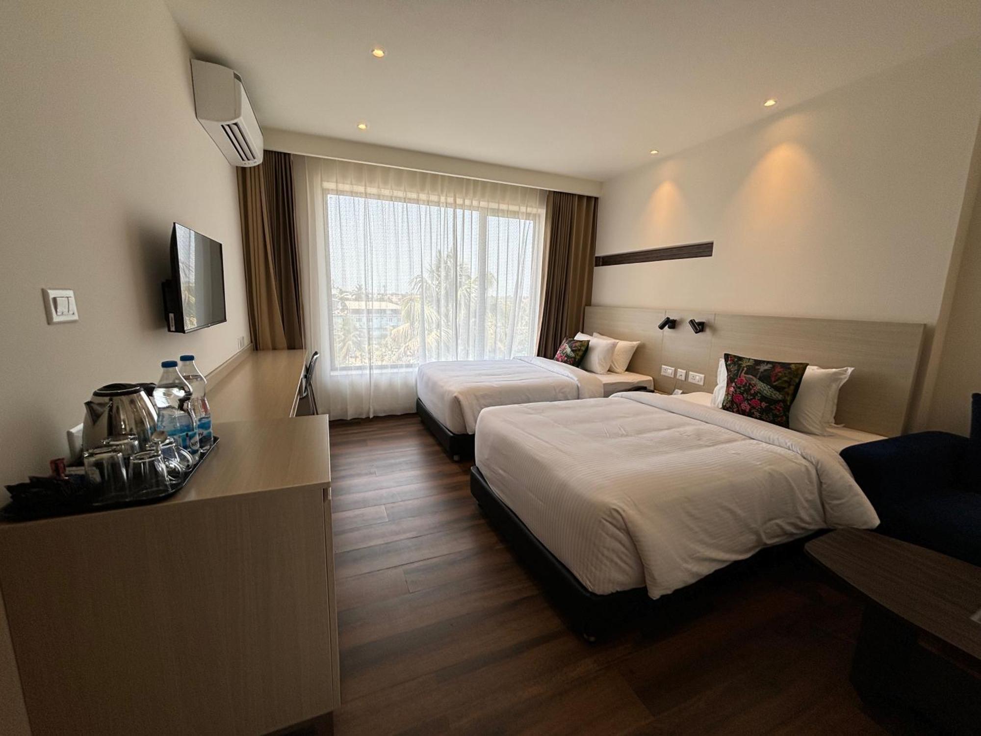 Presidency Airport Hotel Kochi 外观 照片