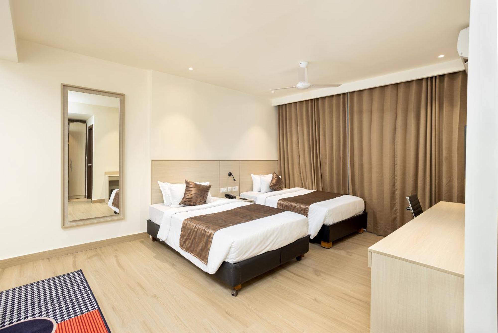 Presidency Airport Hotel Kochi 外观 照片