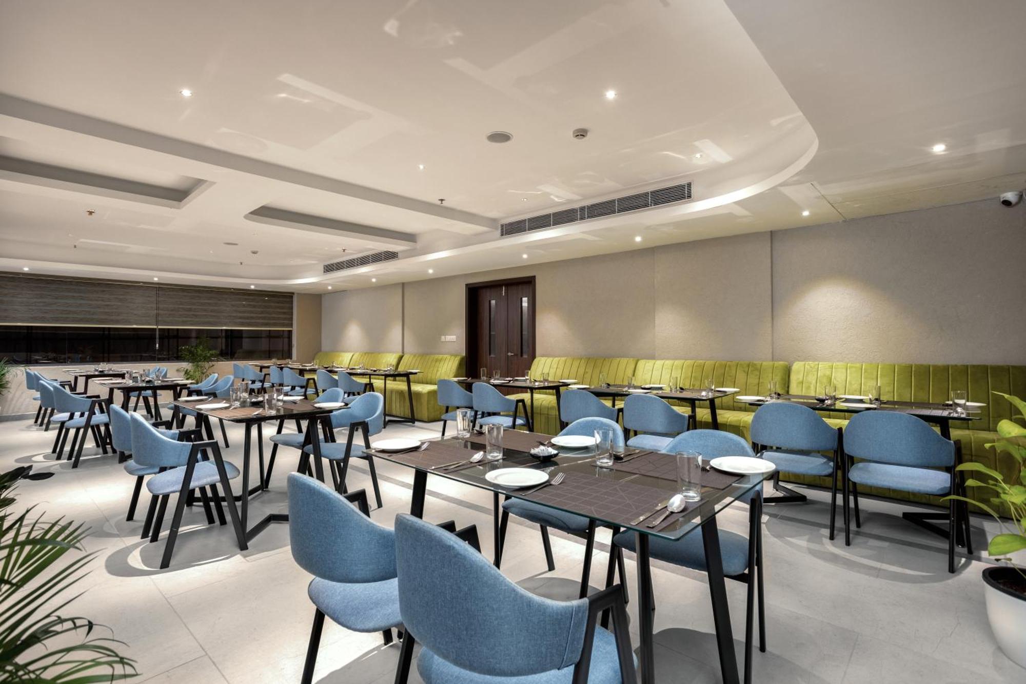 Presidency Airport Hotel Kochi 外观 照片