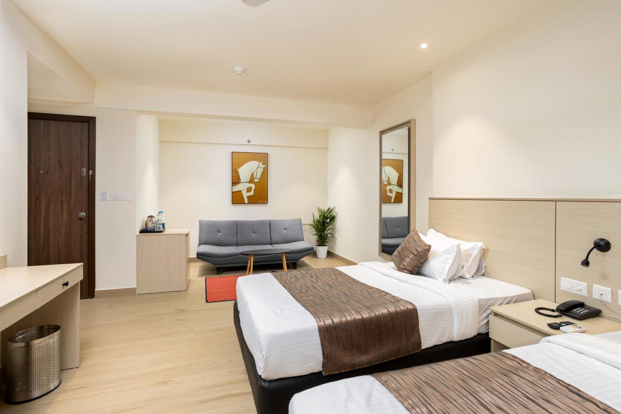 Presidency Airport Hotel Kochi 外观 照片