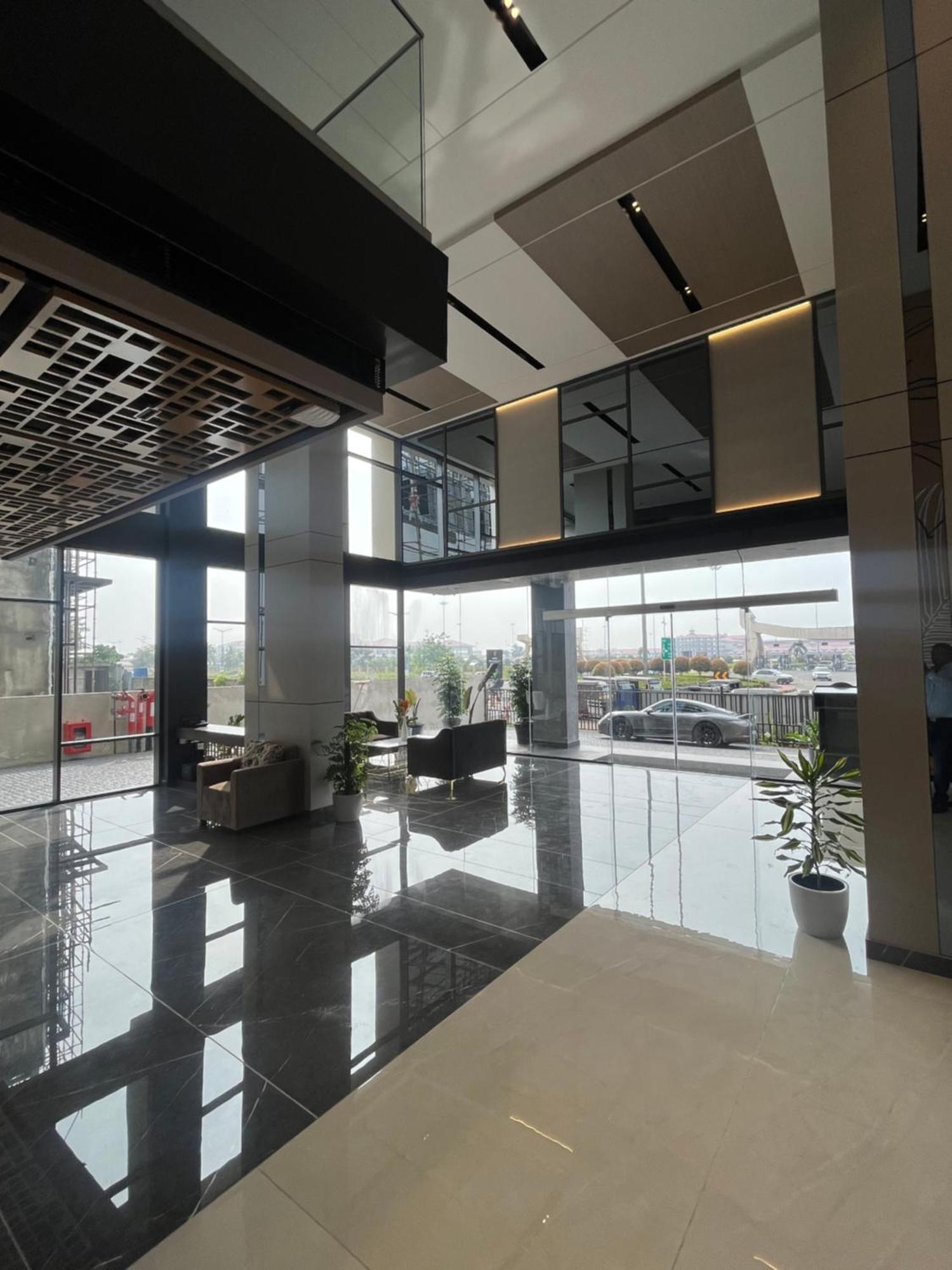 Presidency Airport Hotel Kochi 外观 照片
